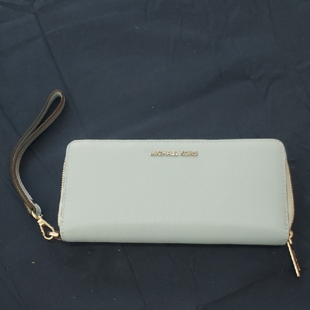 Michael Kors Blue Wallet Modern Design High-Quality
